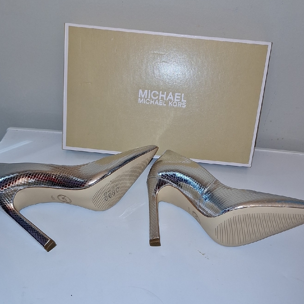 Michael Kors Shimmering Silver Heels - Picture 6 of 7